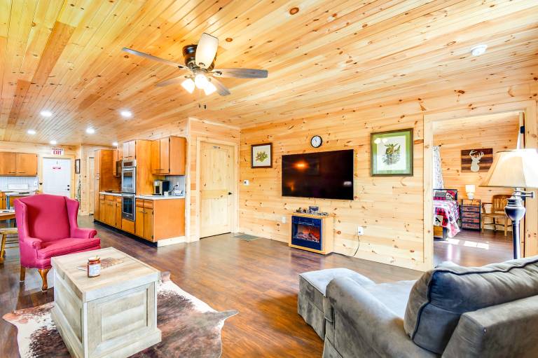 18 Mi to Red River Gorge: Beattyville Retreat — photo 3