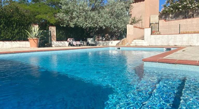 Vacation home with pool, garden & terrace in Rivesaltes