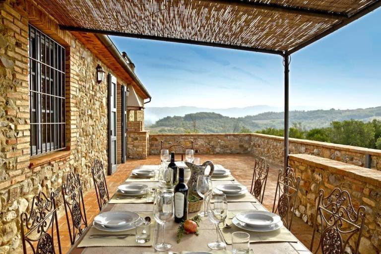Villa with private pool, grill & yard | Mountain view | Suitable for remote work — photo 3