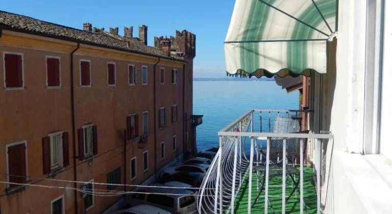 Holiday apartment with 1 room for 4 persons in Lazise