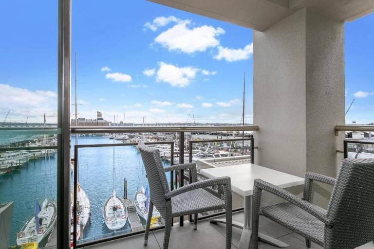 Apartment Viaduct Basin