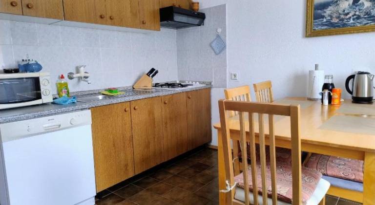 Rental apartment with terrace & pool — photo 4