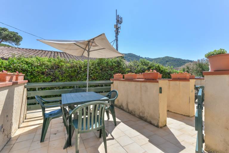 Holiday Apartment 'Il Quadrifoglio 3' near the Beach with Terrace and Wi-Fi — photo 2