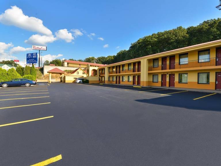 Rodeway Inn in Cartersville, GA