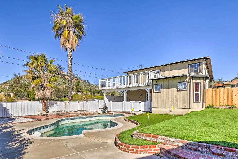 House  Lake Elsinore
