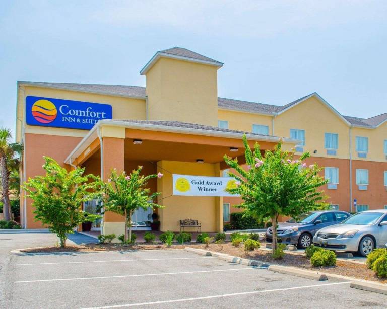 Comfort Inn & Suites