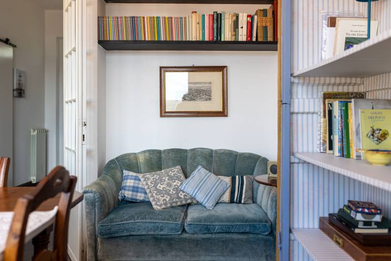 Child-friendly holiday apartment with patio & yard | Garden view | Pets allowed — photo 5