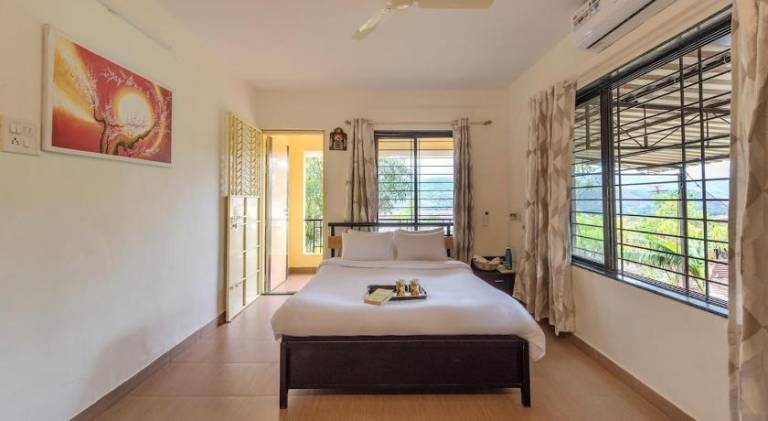 Bungalow with BBQ, garden & terrace | Water view | Suitable for remote work — photo 2