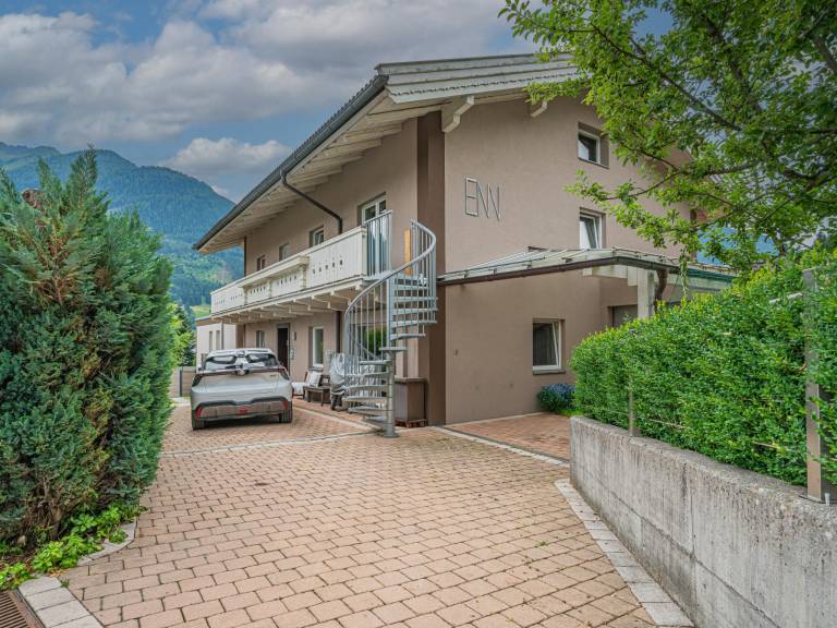 Vacation home with patio | Ski nearby | Pets allowed in Neukirchen am Grossvenediger