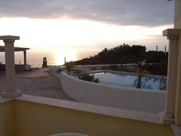 House with patio, grill & yard — photo 3