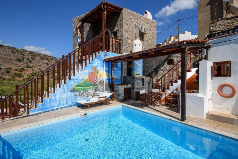 House Elounda