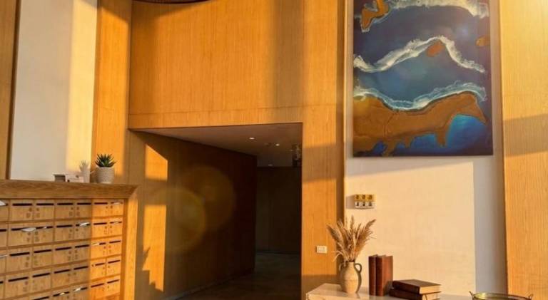 Epic Oceanfront Flat - 360 Sea View — photo 5