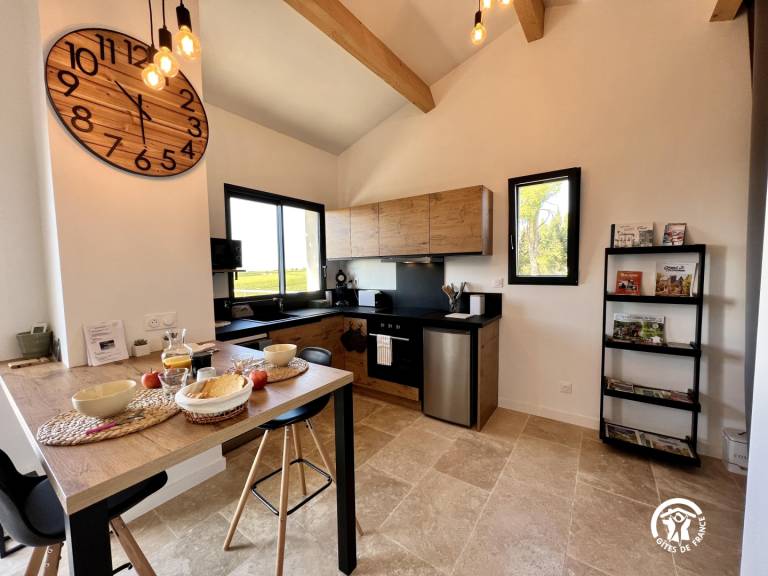 Gite with barbecue & terrace — photo 3