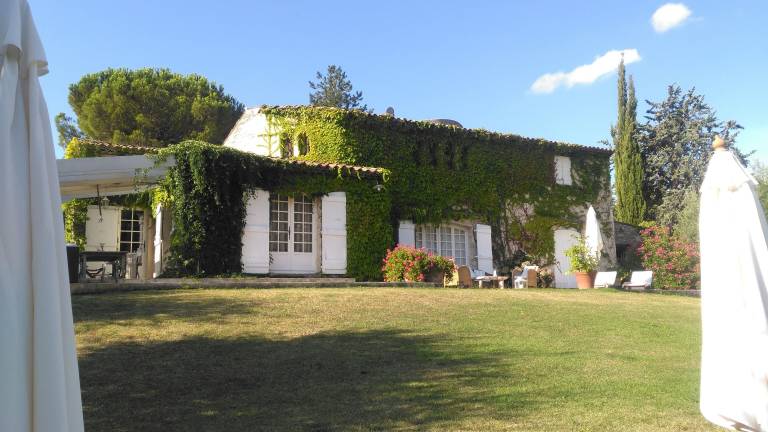 Villa  Carros