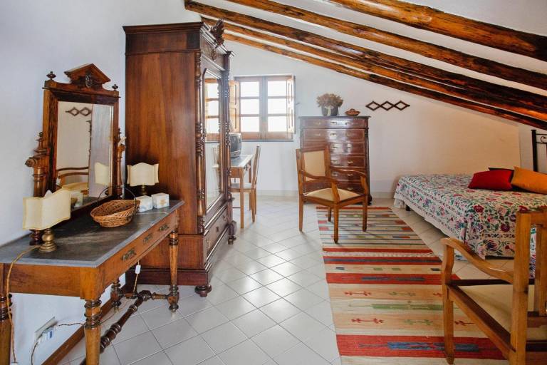 Holiday apartment with patio — photo 2
