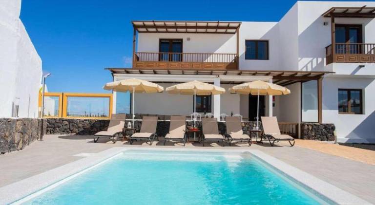 180 m&sup2; Ferienhaus