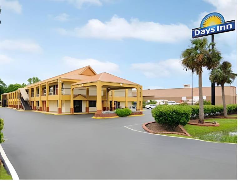 Days Inn by Wyndham Monroe LA in Monroe, LA