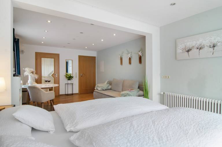 Studio Apartment 'No. 1' with Shared Garden and Wi-Fi — photo 4