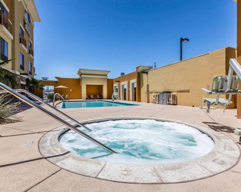 Comfort Suites Blythe — photo 5