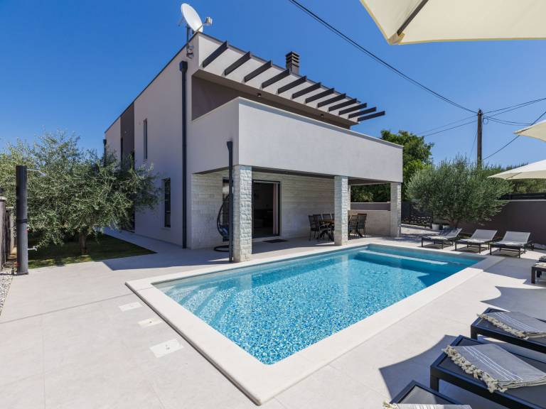 Ferienhaus in Valtura, Muntić für max. 8 Personen, Ferienhaus in Valtura, Muntić für max. 8 Personen,