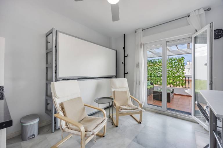 Holiday apartment with terrace & fast internet — photo 2