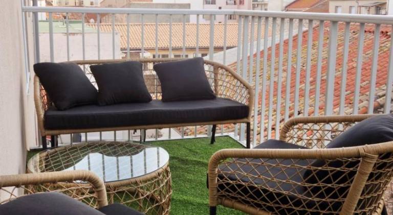 Apartment with patio | Pet-friendly — photo 4