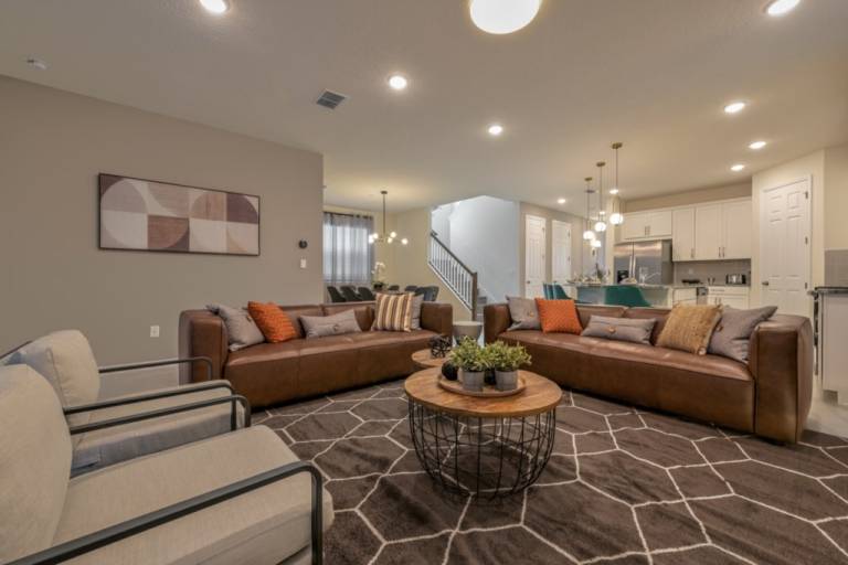 Fully equipped vacation home with pool | Pets allowed — photo 4