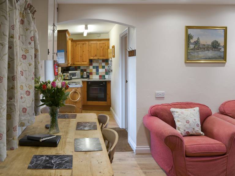 Family-oriented charming cottage with pool, garden & barbecue | River view | Pets are welcome — photo 5