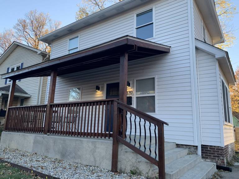 Children-friendly house with yard | Dogs allowed in Marion, IN