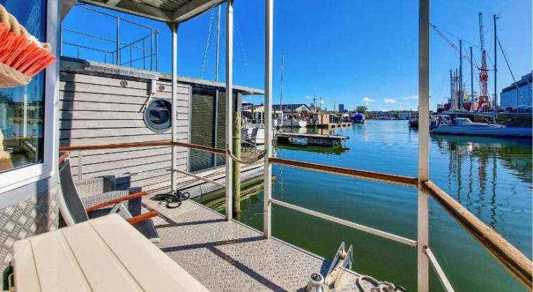 Lovely boat with sauna | Pets are welcome — photo 3