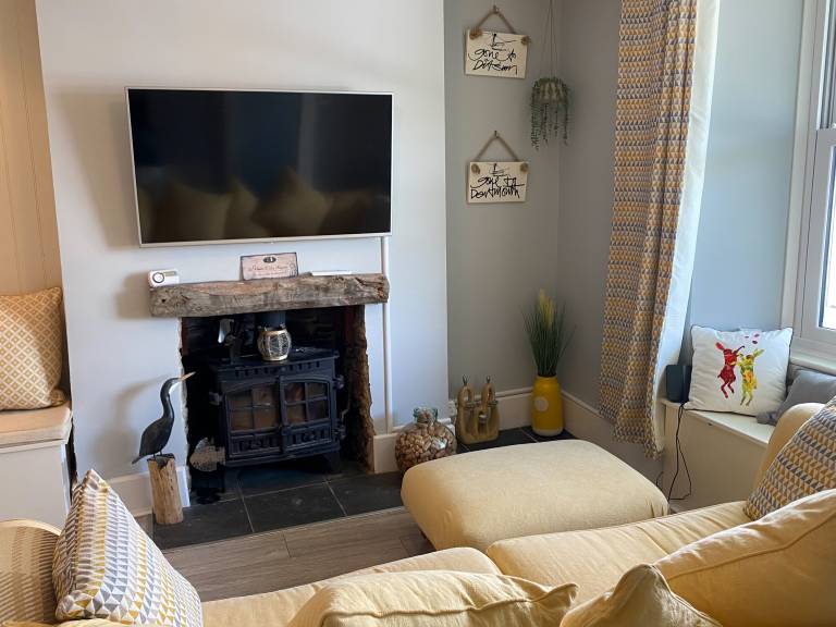 Cottage with garden | Water view — photo 2