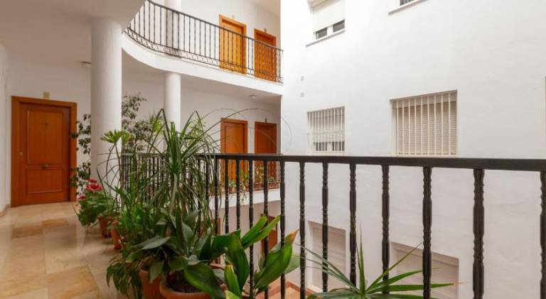 Apartment | Near Alcazaba of Málaga — photo 4