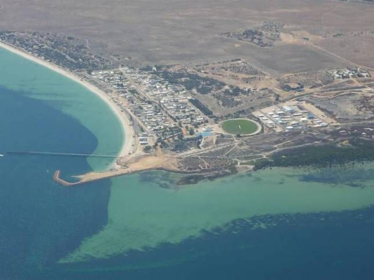 House Smoky Bay