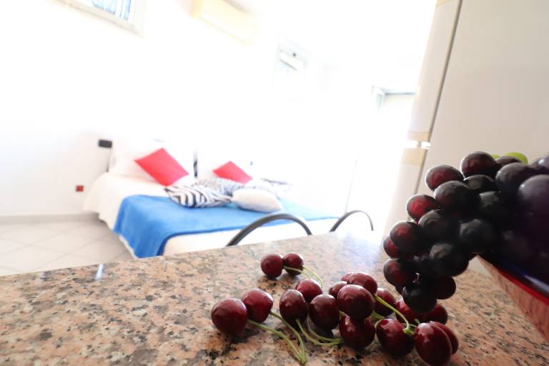 Child-friendly studio with patio | Sea view | Next to the beach | Pets are welcome — photo 3