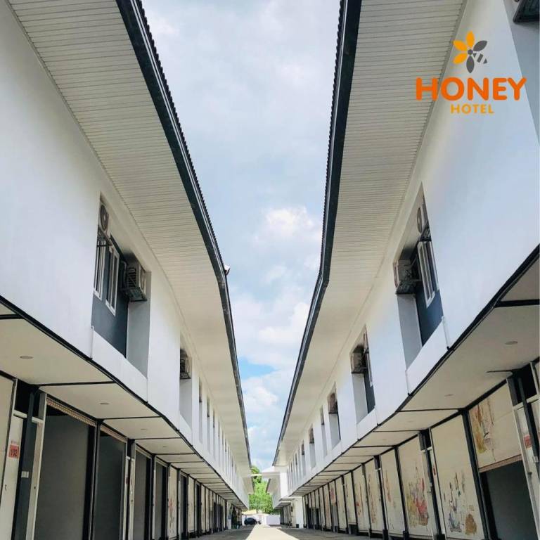 Honey Hotel — photo 3