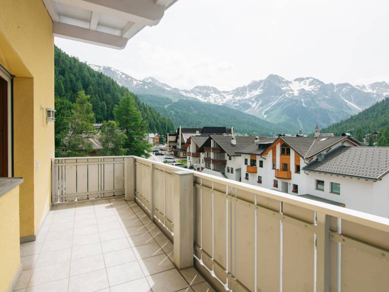 Rental apartment with yard, sauna & terrace | Mountain view — photo 2