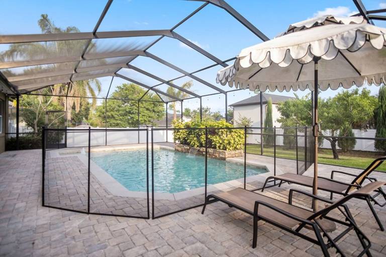 Elegant Home with Pool, Office, Theater, and Fence — photo 3