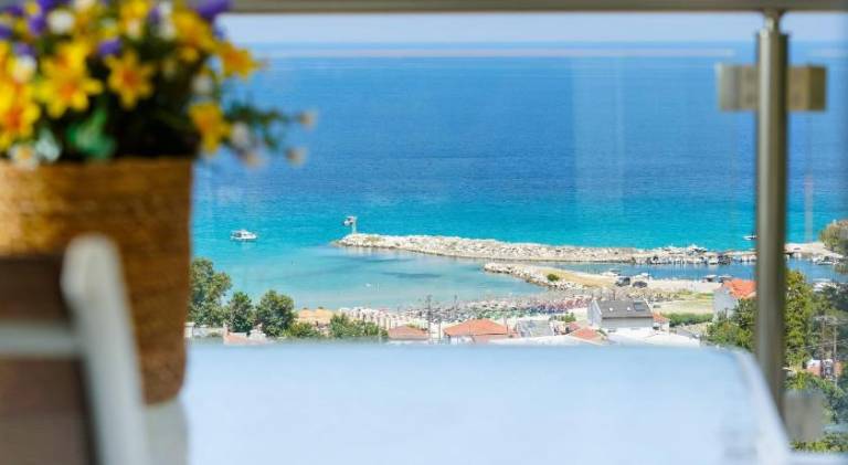 INROY SEA VIEW APARTMENTS — photo 4
