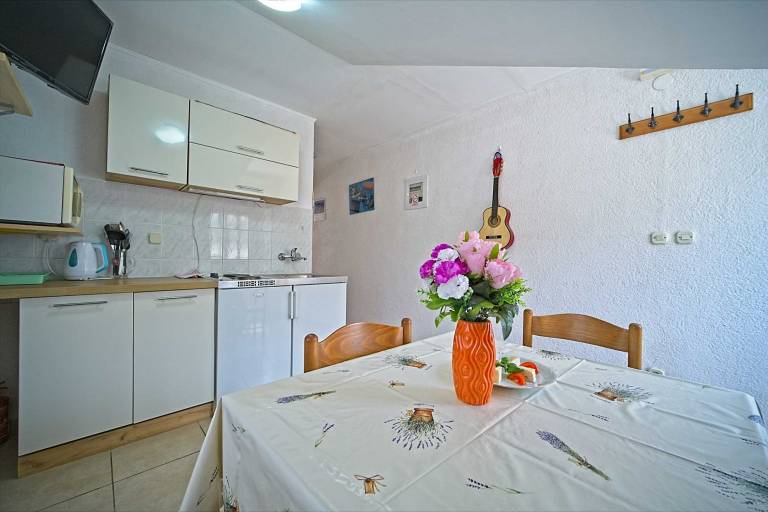 Matana Pomena - A1 Apartment with Balcony and Sea View — photo 3