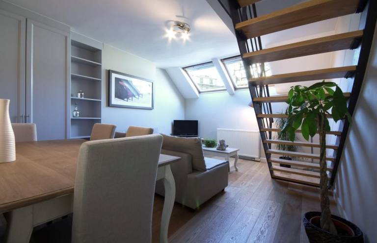 Rental apartment | Next to Cathedral of St. Michael and St. Gudula | Pets allowed — photo 3