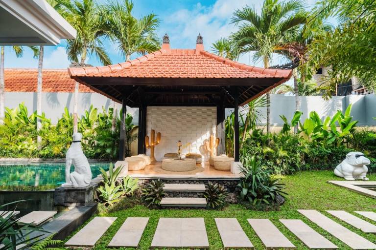 Villa Mia Canggu- 3BR Pool, Finns & Berawa Beach — photo 5