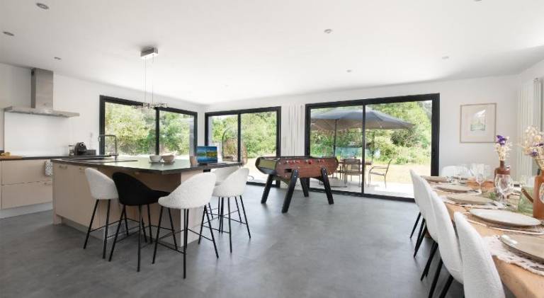 Villa with pool — photo 3