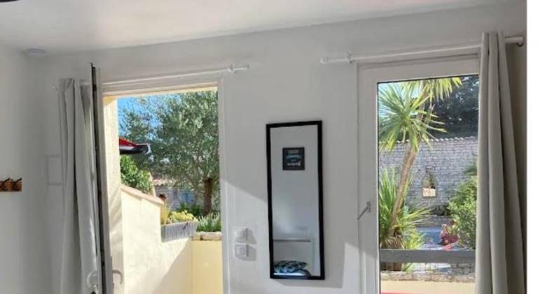 Beautiful apartment with pool | Dogs allowed in Le Bois-Plage-en-Re