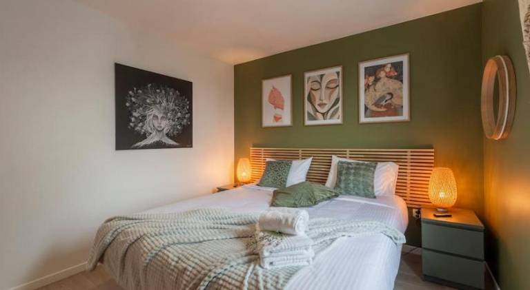 Holiday apartment with 2 rooms for 7 persons in Meaux