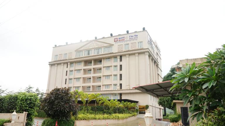 Mastiff Grand The Sia Palace Suites & Banquets Khopoli Nr Imagica