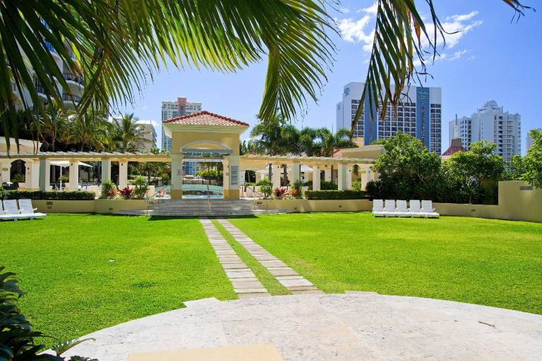 Apartment Surfers Paradise