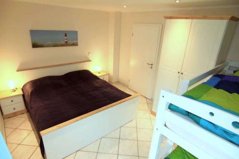 Child-friendly holiday apartment with BBQ, patio & garden | Beach nearby | Pets are welcome — photo 3