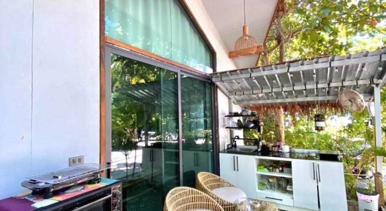 Pleasant vacation home with patio | Next to the beach | Pets allowed — photo 5