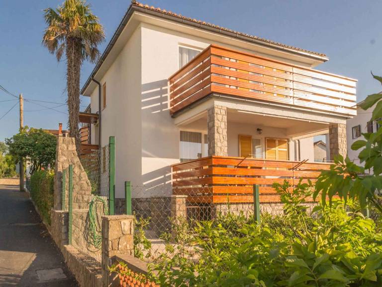 Fully equipped beautiful rental apartment with BBQ, garden & pool | Pets are welcome — photo 2