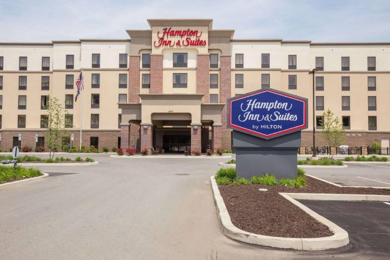 Hampton Inn & Suites Pittsburgh/Harmarville in Pittsburg, PA